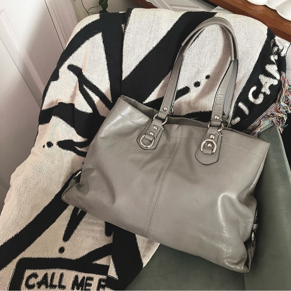 ✧･ﾟcoach 2010 ashley gray patent leather shoulder tote bag (G1051-F15516) - Picture 5 of 13
